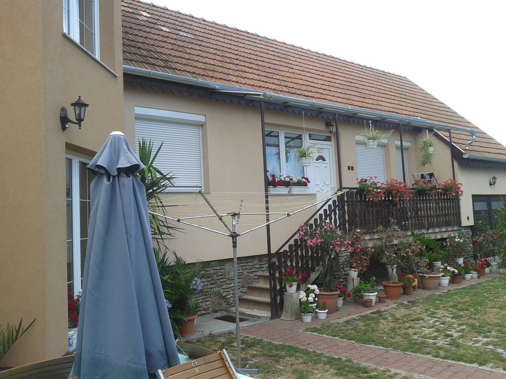 Marika Haus Hotel Bük Exterior foto